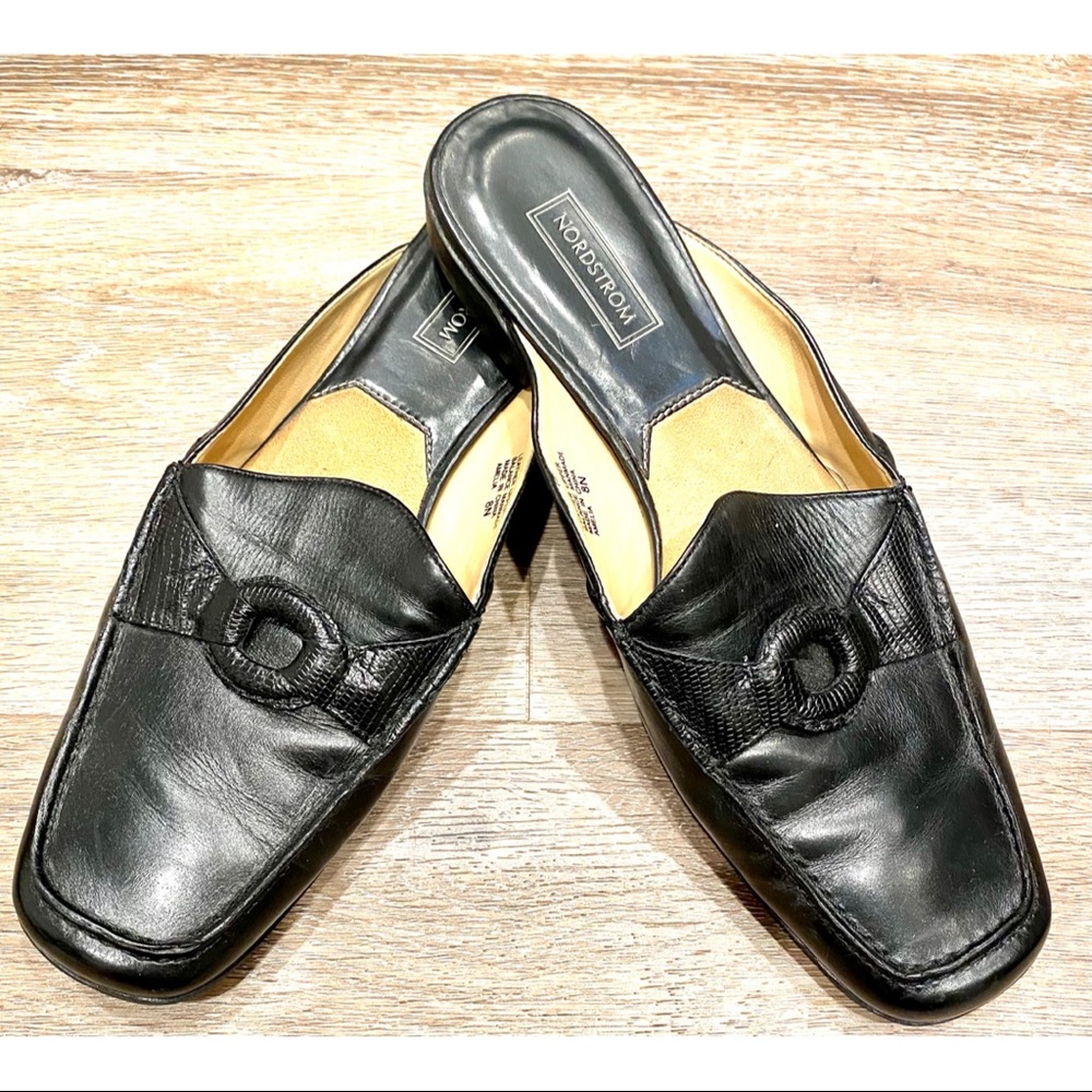 Nordstrom Female Flats (Amelia)